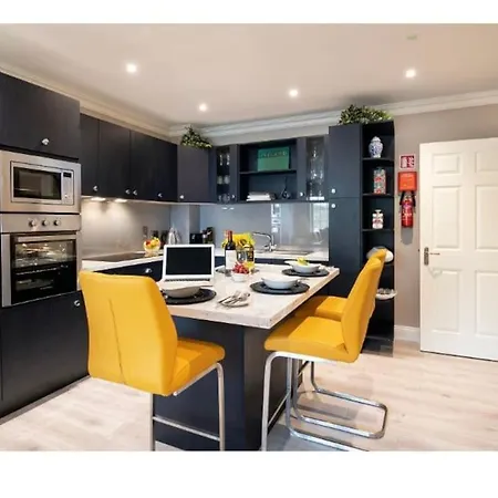 Central Entire House Comprising 4 * Killarney