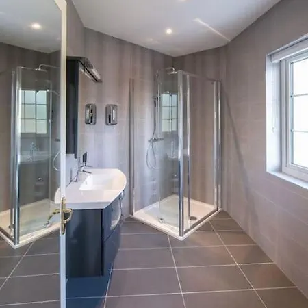 Central Entire House Comprising 4 Vakantiehuis