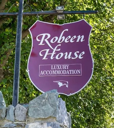 Entire House Comprising 4 Сasa de vacaciones