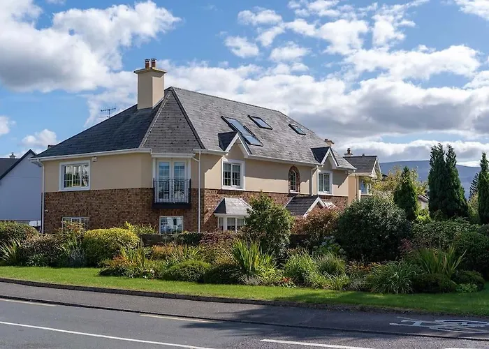 Entire House Comprising 4 Сasa de vacaciones