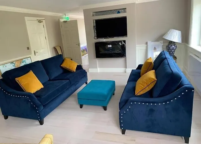 Entire House Comprising 4 Сasa de vacaciones Killarney