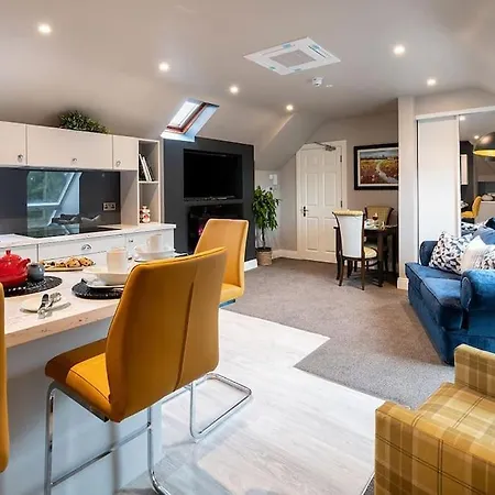 Entire House Comprising 4