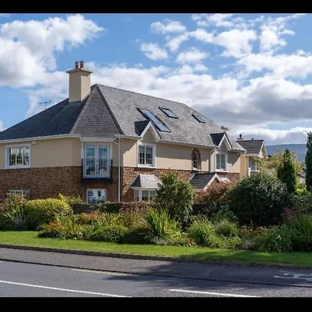 Central Entire House Comprising 4 Killarney