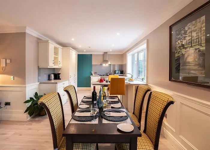 Entire House Comprising 4 * كيلارني