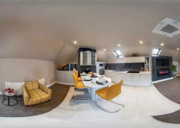 Entire House Comprising 4