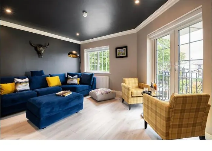 بيت للعطل Entire House Comprising 4 كيلارني