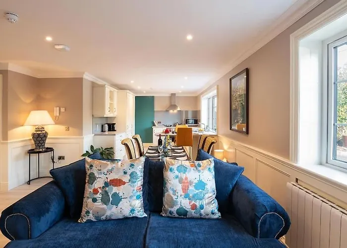 Entire House Comprising 4 بيت للعطل